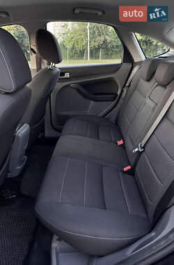 Хэтчбек Ford Focus 2008 в 