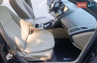 Хэтчбек Ford Focus 2014 в 