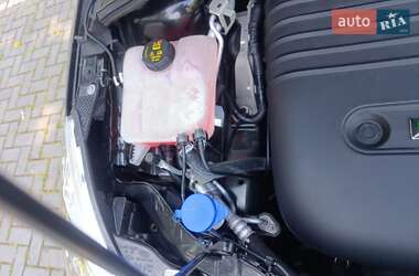 Хэтчбек Ford Focus 2014 в 