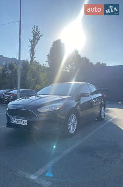Седан Ford Focus 2015 в 