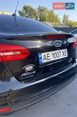 Седан Ford Focus 2015 в 