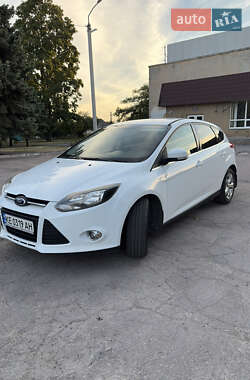Хэтчбек Ford Focus 2013 в 