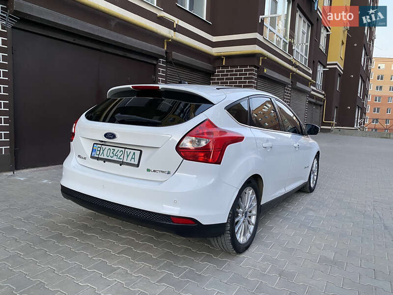 Хэтчбек Ford Focus 2014 в Хмельницком