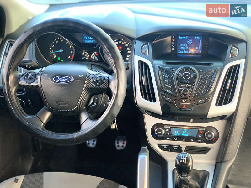 Седан Ford Focus 2012 в Вишневом