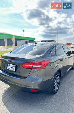 Седан Ford Focus 2016 в 
