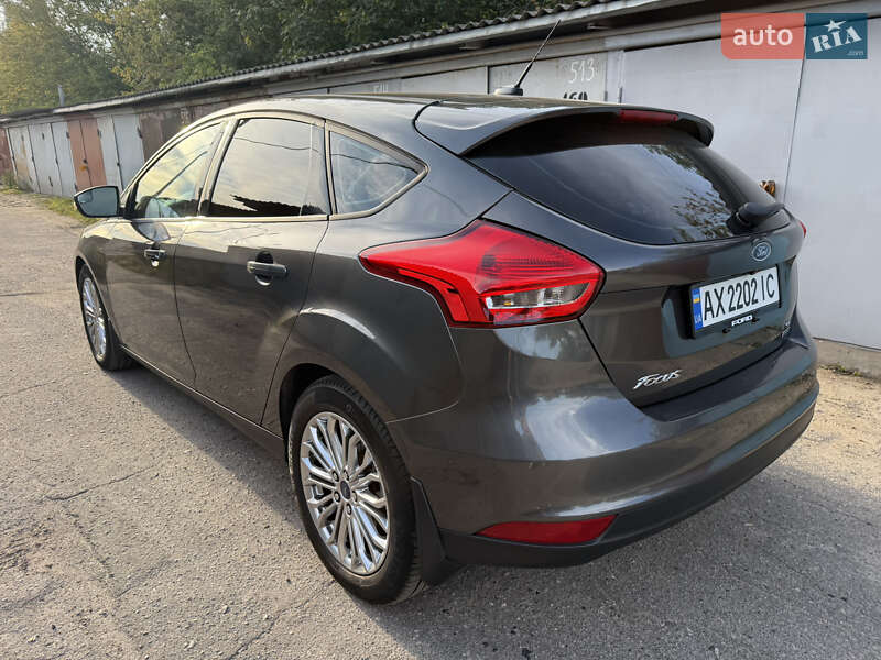 Хэтчбек Ford Focus 2015 в Харькове