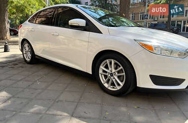 Седан Ford Focus 2015 в 
