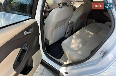 Седан Ford Focus 2015 в 