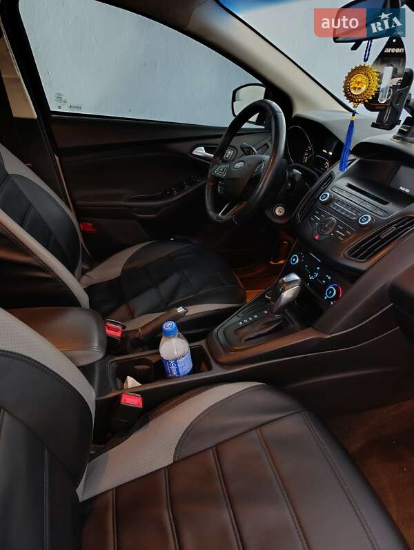 Седан Ford Focus 2015 в Ізмаїлі