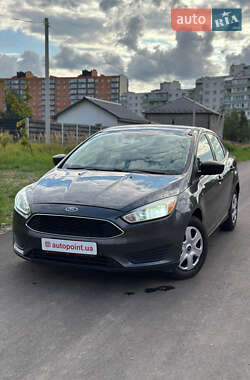 Седан Ford Focus 2015 в 