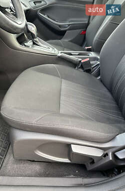 Седан Ford Focus 2015 в 