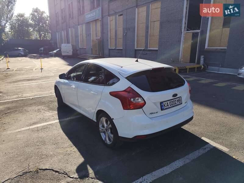 Хэтчбек Ford Focus 2014 в Киеве