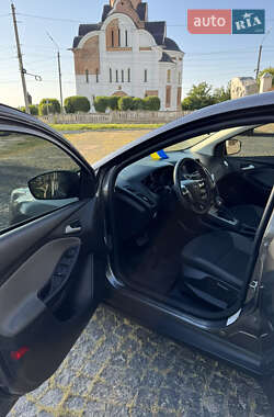 Хэтчбек Ford Focus 2014 в 