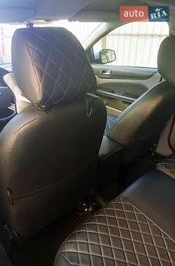 Хэтчбек Ford Focus 2011 в 