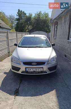 Хэтчбек Ford Focus 2006 в Заречанах