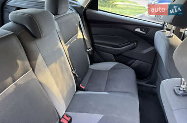 Хэтчбек Ford Focus 2014 в 