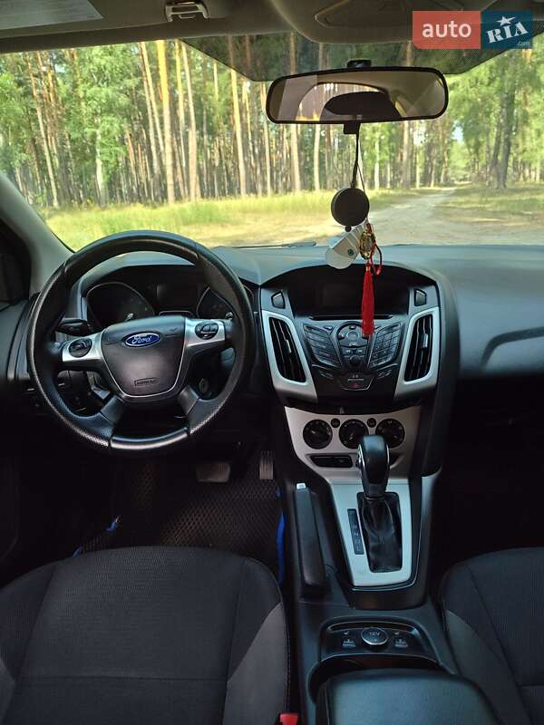 Седан Ford Focus 2014 в Лебедине