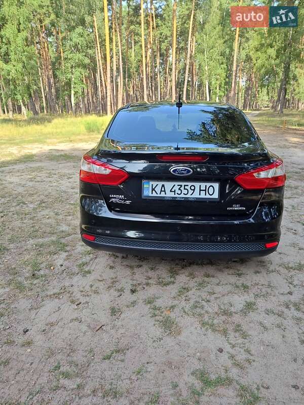 Седан Ford Focus 2014 в Лебедине