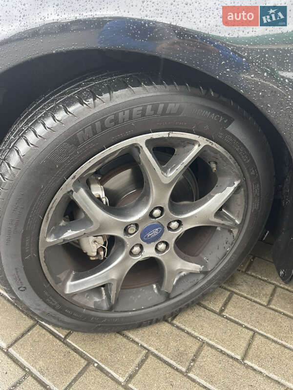 Хэтчбек Ford Focus 2013 в Киеве