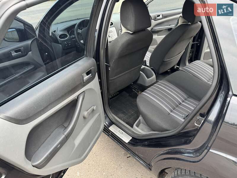 Хетчбек Ford Focus 2008 в Калуші