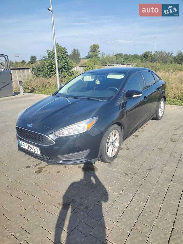 Седан Ford Focus 2015 в Ужгороде