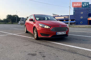 Хэтчбек Ford Focus 2015 в 