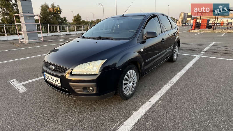 Хэтчбек Ford Focus 2006 в 
