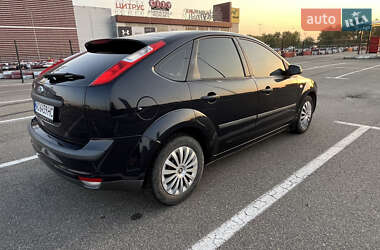 Хэтчбек Ford Focus 2006 в 