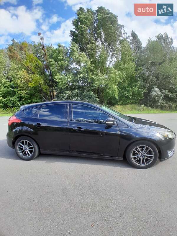 Хэтчбек Ford Focus 2015 в Киеве фото 5 Хэтчбек Ford Focus 2015 в Киеве