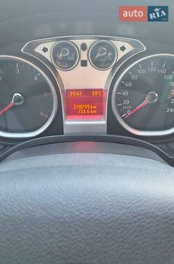 Универсал Ford Focus 2010 в 