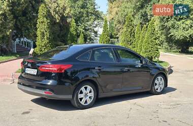 Седан Ford Focus 2015 в 