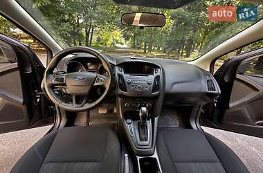 Седан Ford Focus 2015 в 