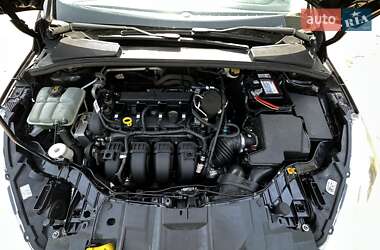 Седан Ford Focus 2015 в 