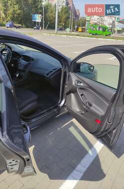 Седан Ford Focus 2017 в 