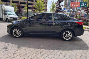 Седан Ford Focus 2015 в 
