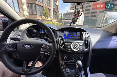 Седан Ford Focus 2015 в 