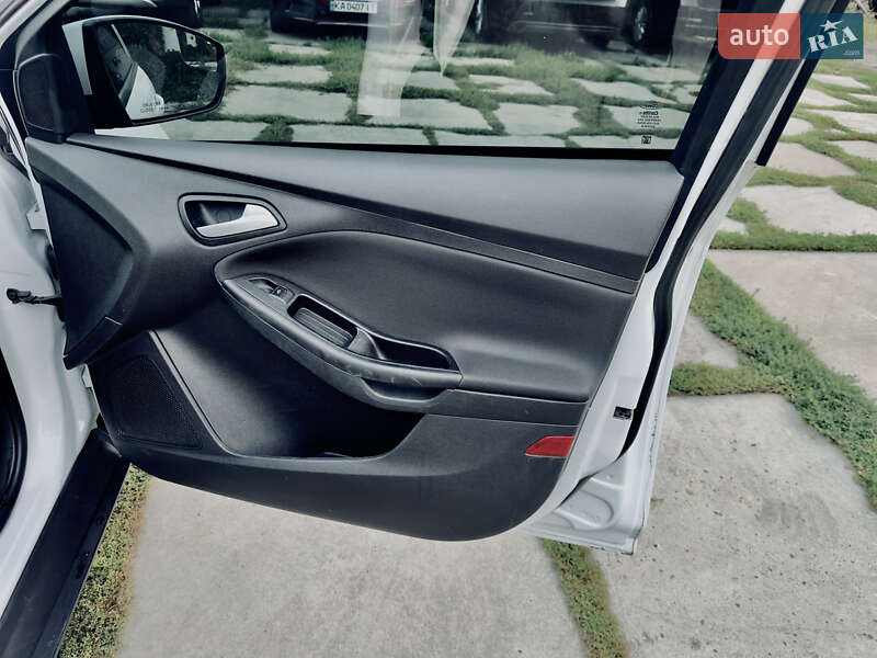 Седан Ford Focus 2014 в Киеве