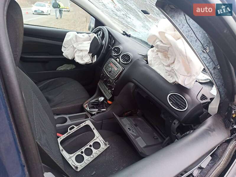 Хэтчбек Ford Focus 2010 в Новом Роздоле