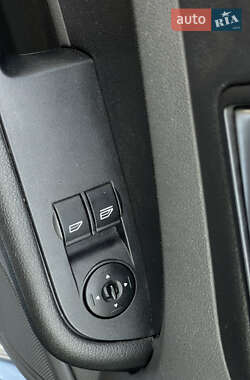 Хэтчбек Ford Focus 2005 в 