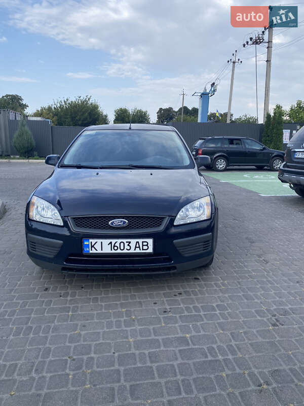 Хэтчбек Ford Focus 2007 в 