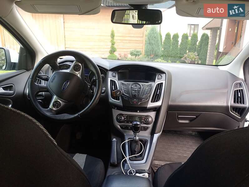 Универсал Ford Focus 2013 в Львове фото 2 Универсал Ford Focus 2013 в Львове