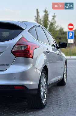 Хэтчбек Ford Focus 2014 в 