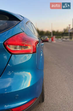 Хетчбек Ford Focus 2015 в 