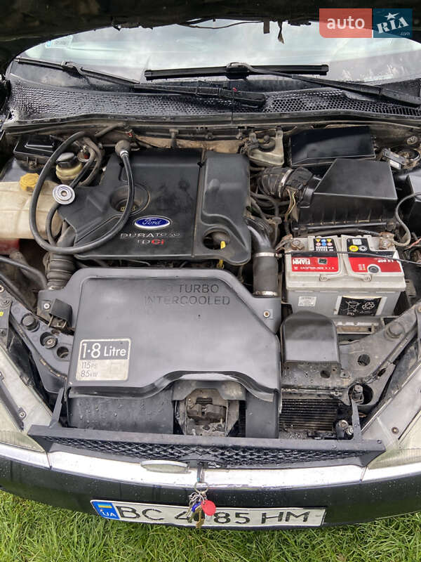 Хэтчбек Ford Focus 2001 в Львове