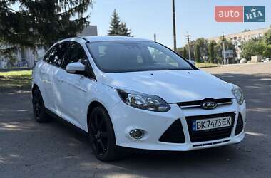 Седан Ford Focus 2011 в 