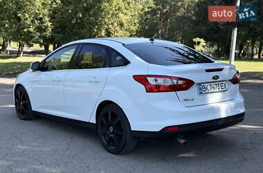Седан Ford Focus 2011 в 