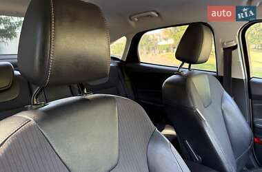 Седан Ford Focus 2011 в 