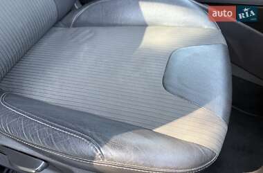 Седан Ford Focus 2011 в 