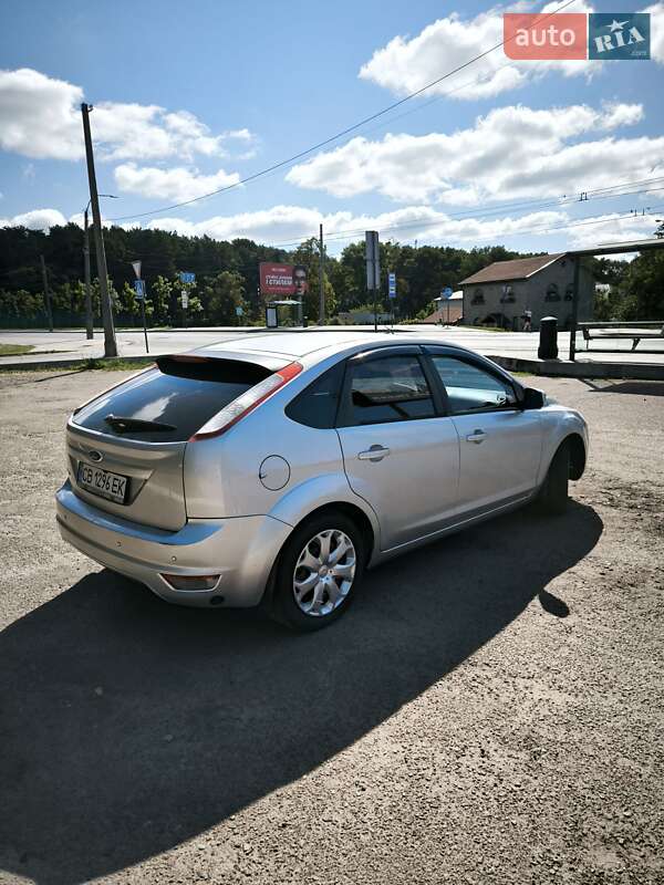Хэтчбек Ford Focus 2011 в Чернигове