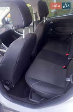 Хэтчбек Ford Focus 2013 в 